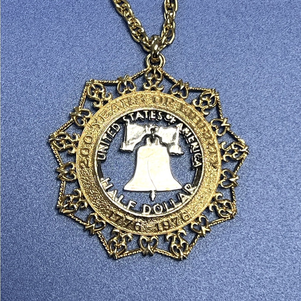 Vintage Bicentennial 1976 cut out Liberty Bell half dollar gold tone necklace